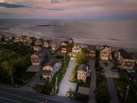 1074 Ocean Boulevard Hampton NH 03842