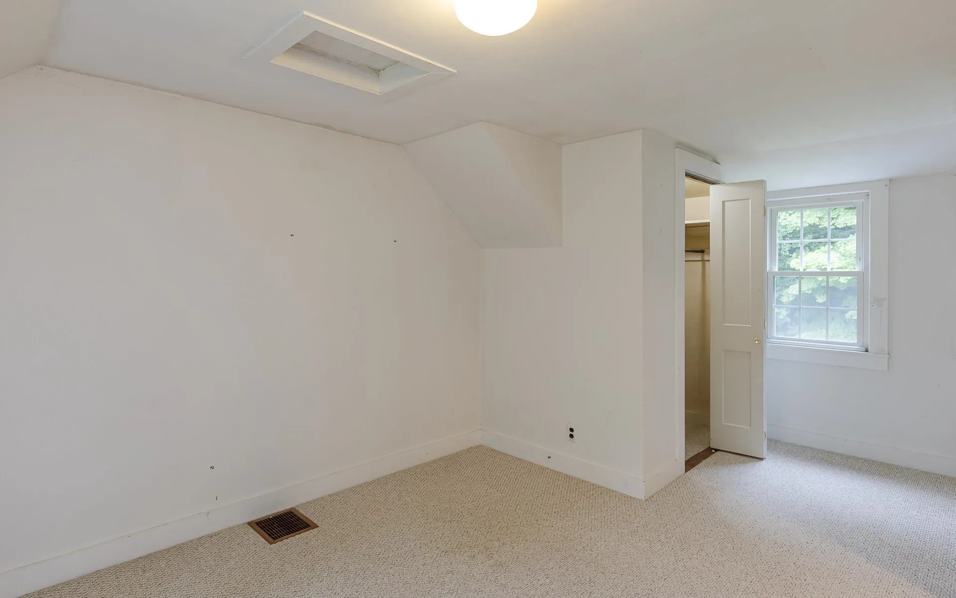 65 North River Road Walpole NH 03608