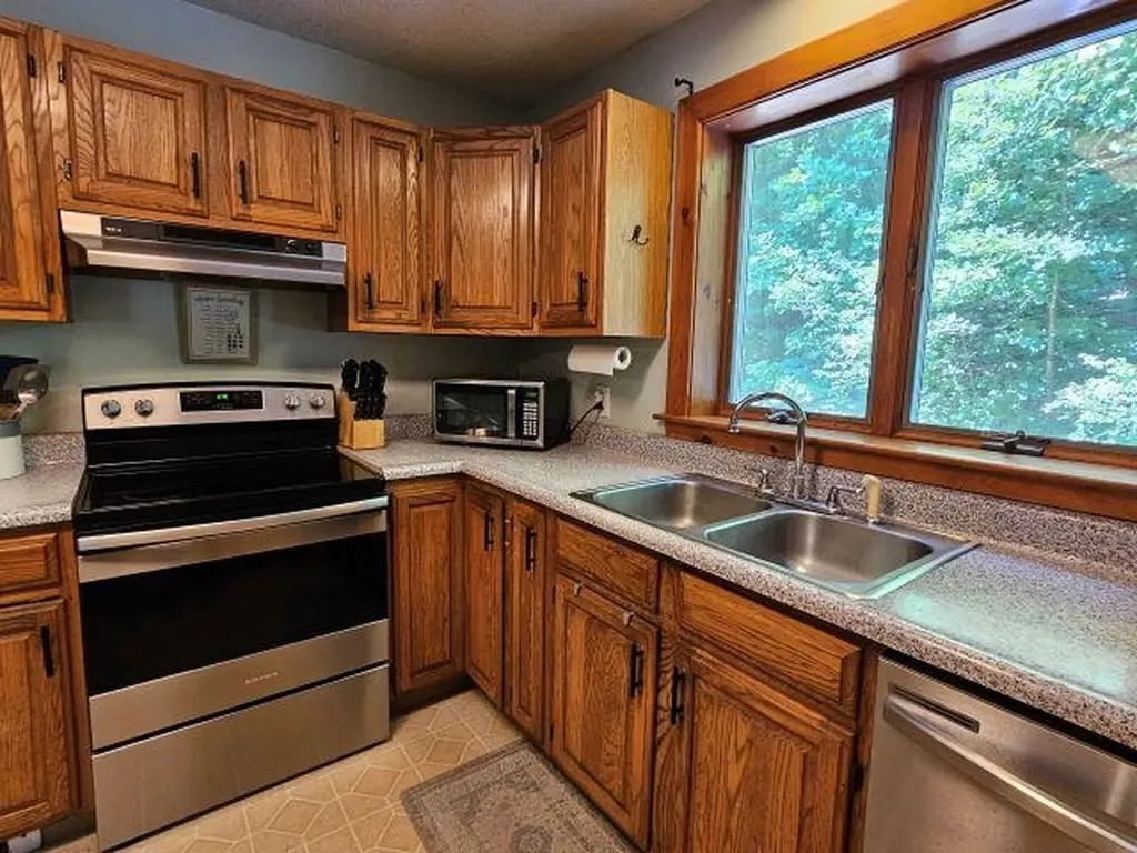 127 Oxbow Road Hinsdale NH 03451