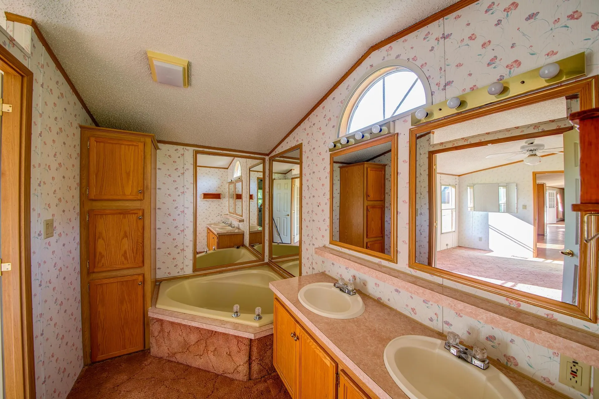 64 And 96 State Garage Road Rochester VT 05767