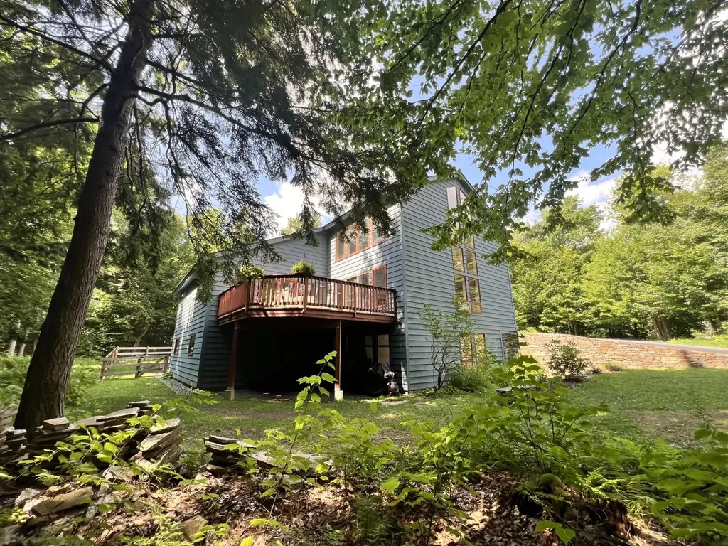 24 Hickory Overlook Enfield NH 03748
