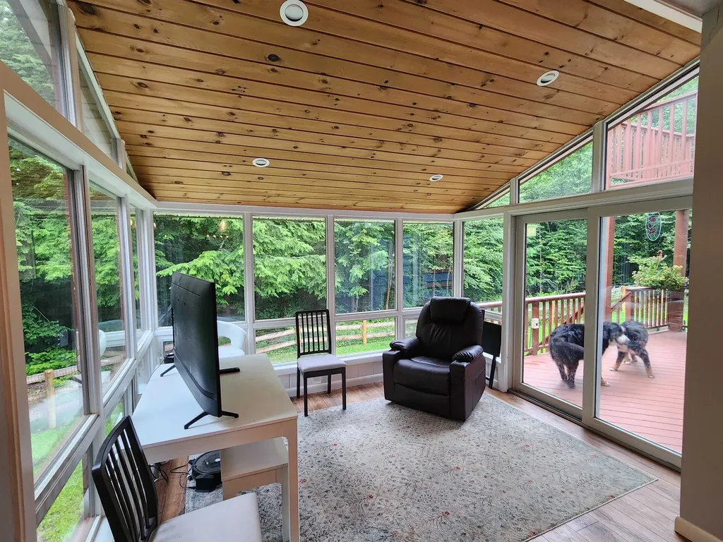 24 Hickory Overlook Enfield NH 03748