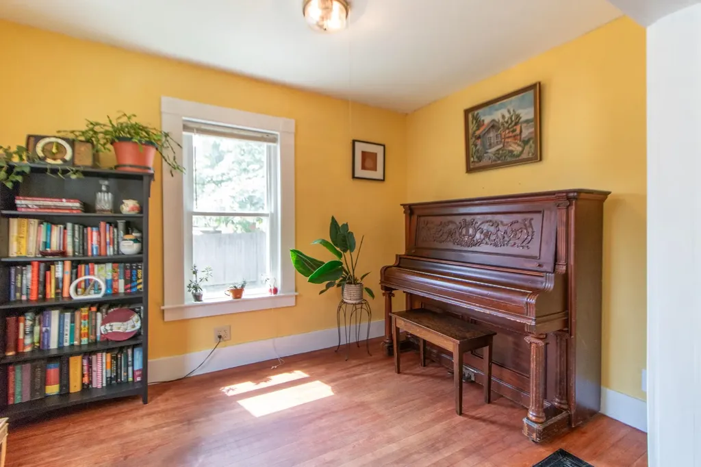 34 Oak Street Newport City VT 05855