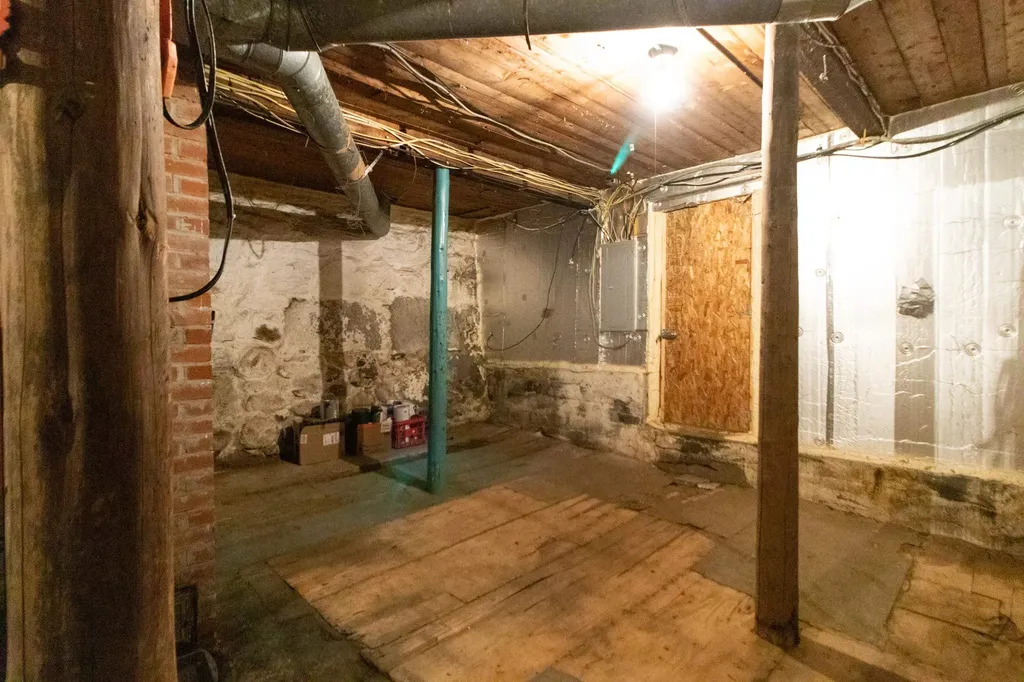 34 Oak Street Newport City VT 05855