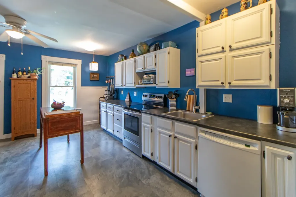 34 Oak Street Newport City VT 05855