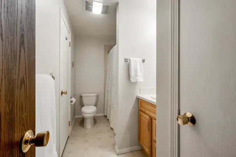 1 Oakridge Drive Londonderry NH 03053