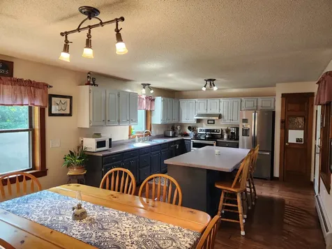 103 Ledgewood Road Claremont NH 03743