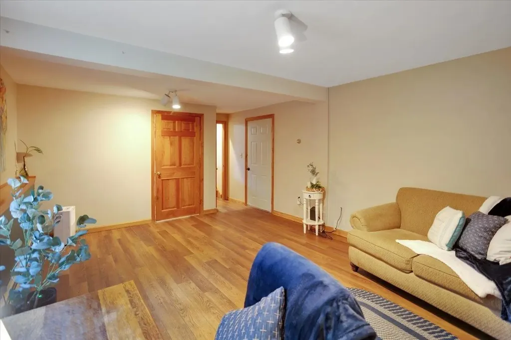 4 Butternut Court Essex VT 05452