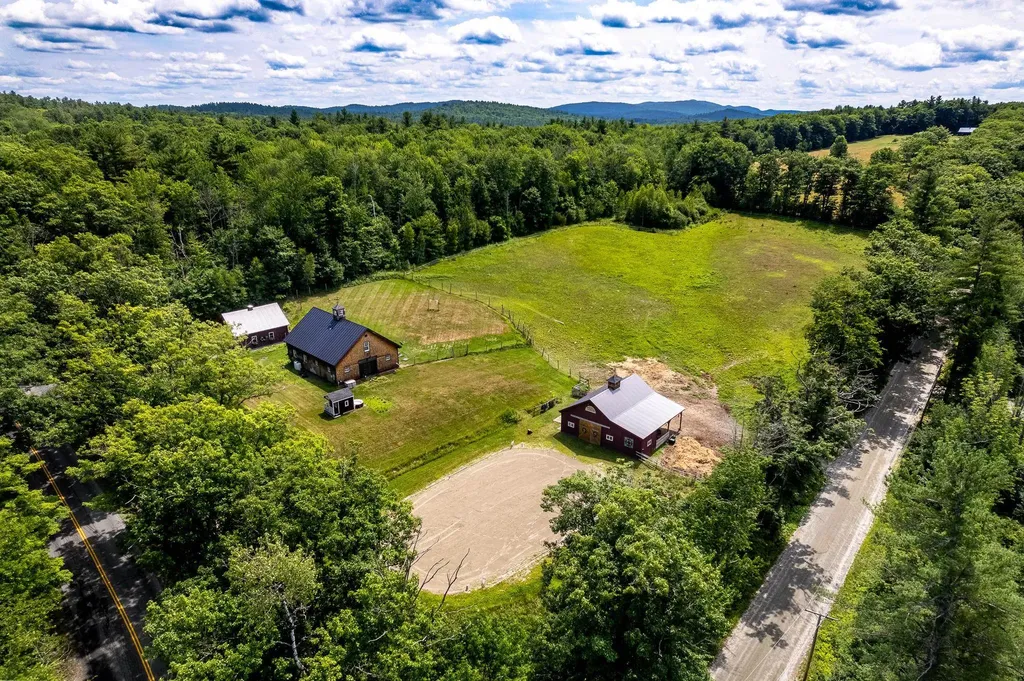 628 Lockehaven Road Enfield NH 03748