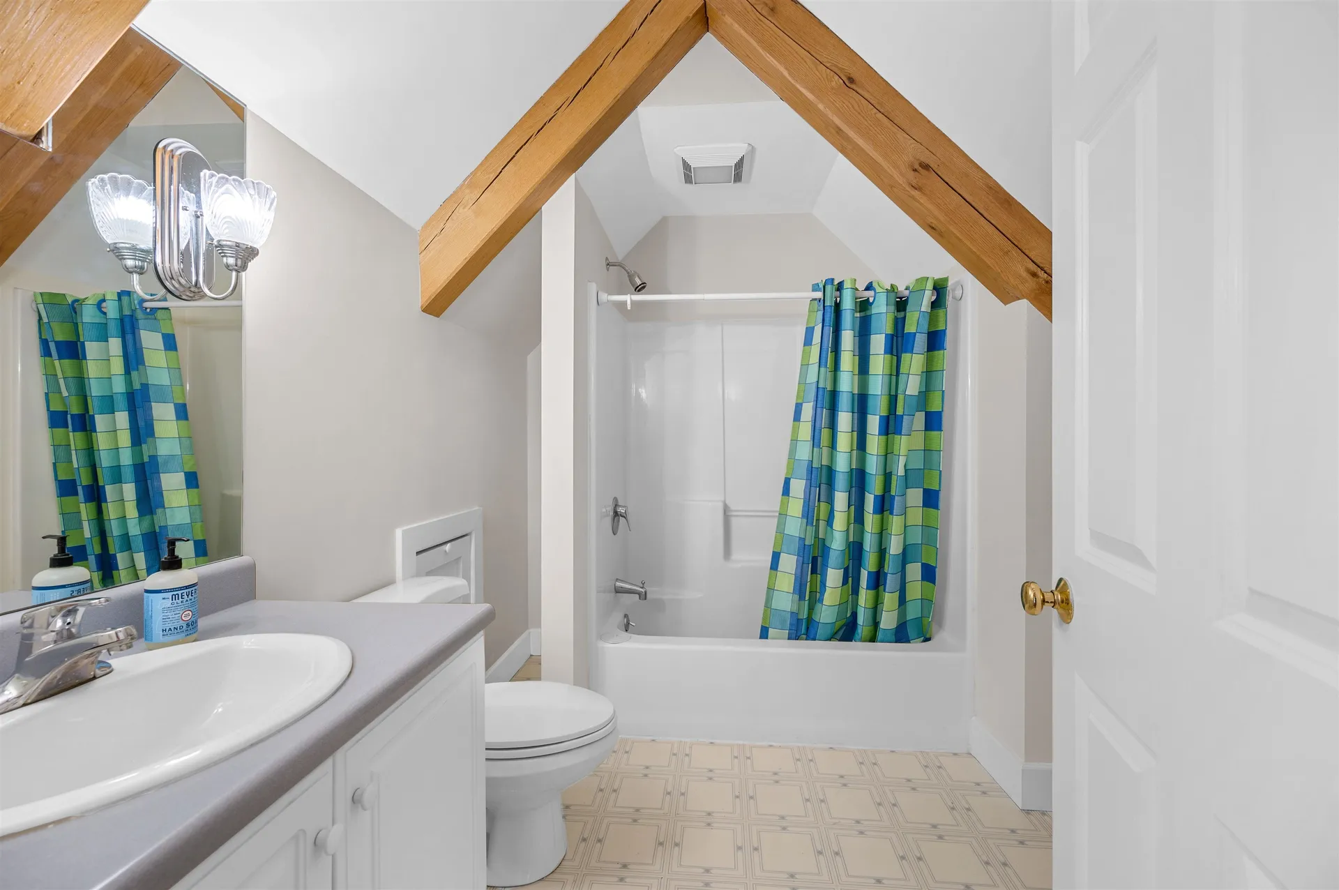 71 Pinnacle Point Waterbury VT 05676