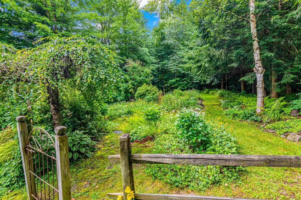 315 Black Bear Run Stowe VT 05672