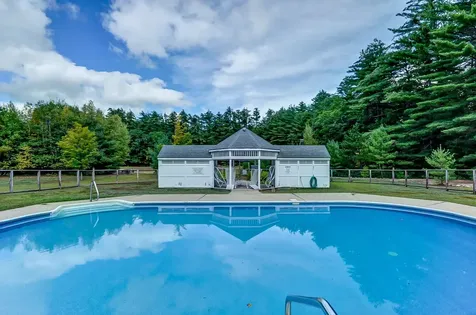 124 Old Bartlett Road Conway NH 03860