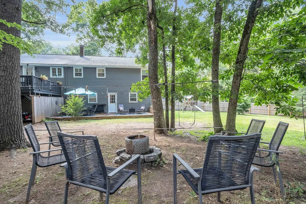 50 Conleys Grove Road Derry NH 03038