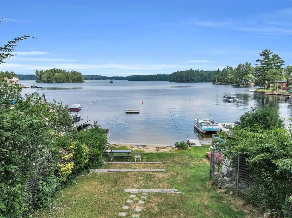 50 Conleys Grove Road Derry NH 03038