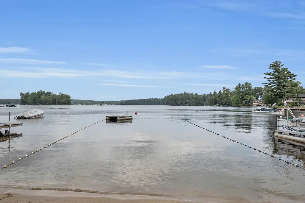 50 Conleys Grove Road Derry NH 03038