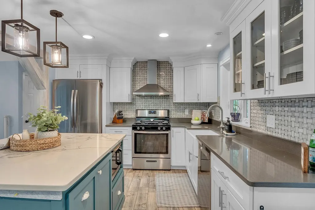 50 Conleys Grove Road Derry NH 03038