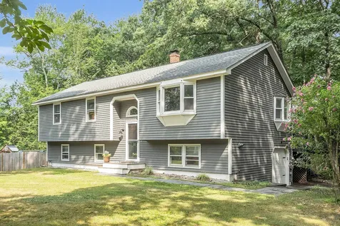 50 Conleys Grove Road Derry NH 03038