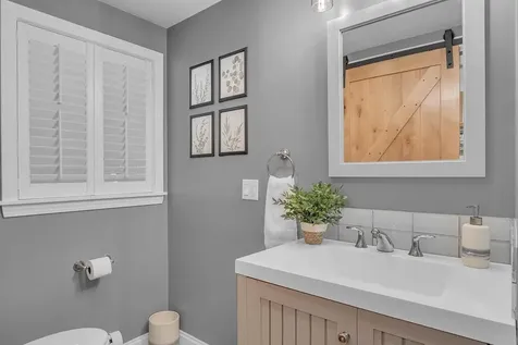 50 Conleys Grove Road Derry NH 03038