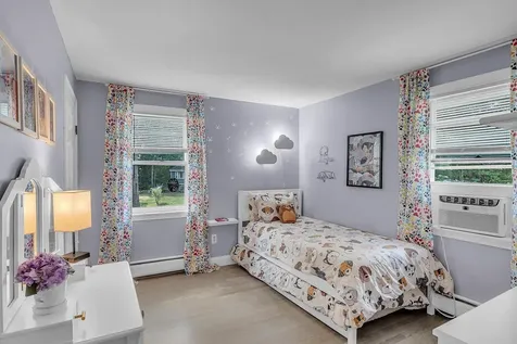 50 Conleys Grove Road Derry NH 03038