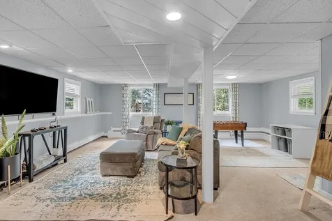 50 Conleys Grove Road Derry NH 03038