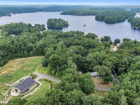 50 Conleys Grove Road Derry NH 03038