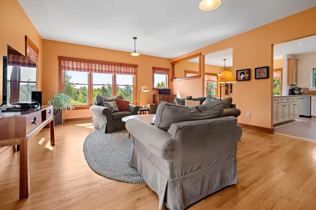 42 Brookside Drive Grantham NH 03753