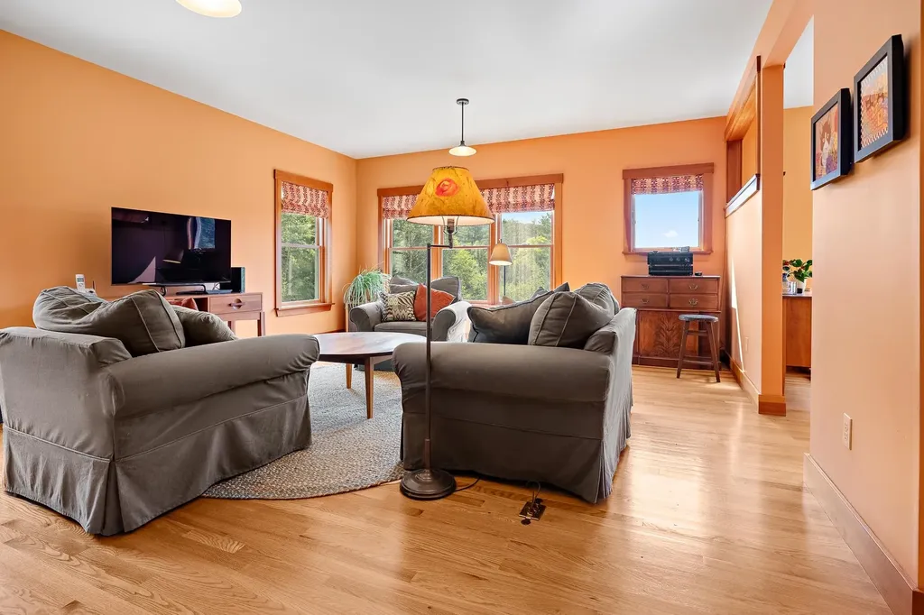 42 Brookside Drive Grantham NH 03753