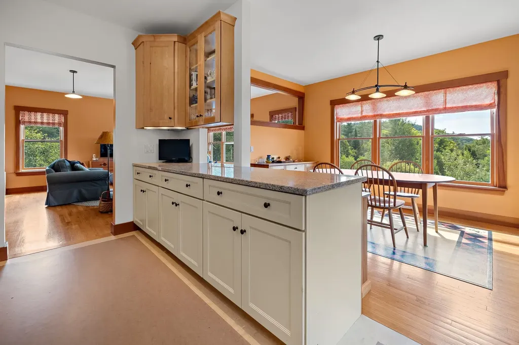 42 Brookside Drive Grantham NH 03753