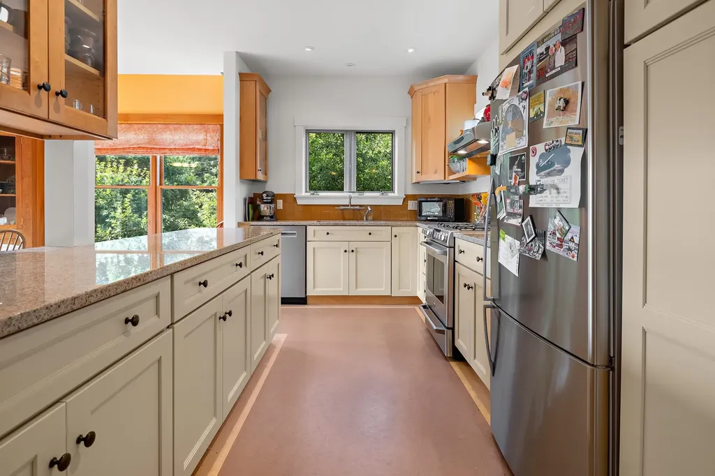 42 Brookside Drive Grantham NH 03753