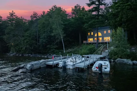 156 Big Barndoor And Lot Island Alton NH 03809