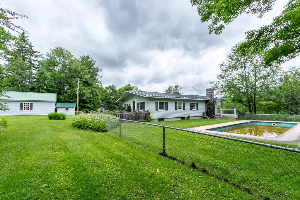 179 Cliffs Lane Londonderry VT 05148