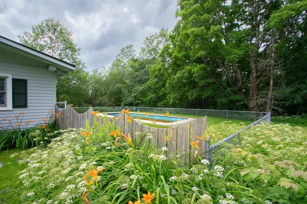 179 Cliffs Lane Londonderry VT 05148