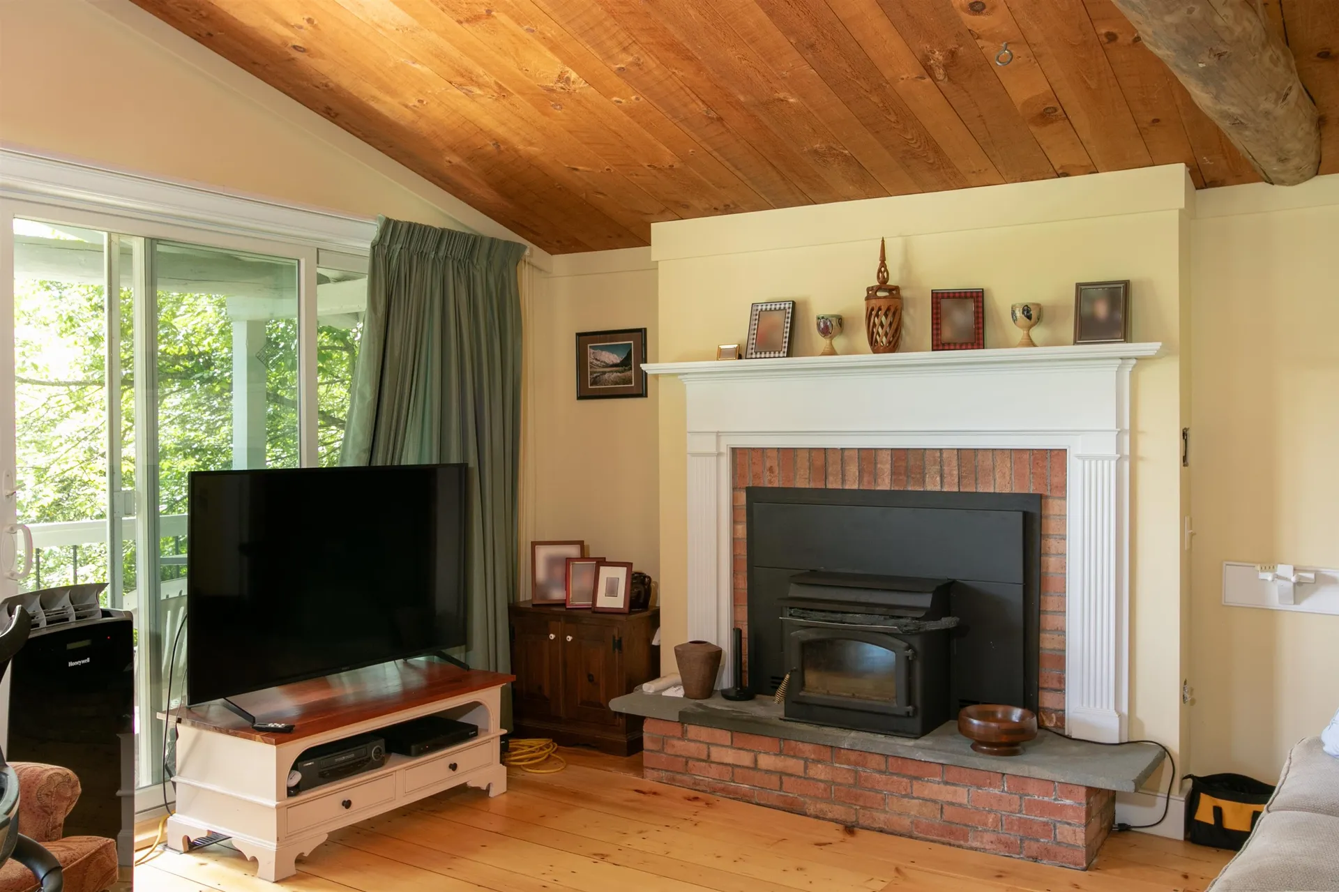 179 Cliffs Lane Londonderry VT 05148