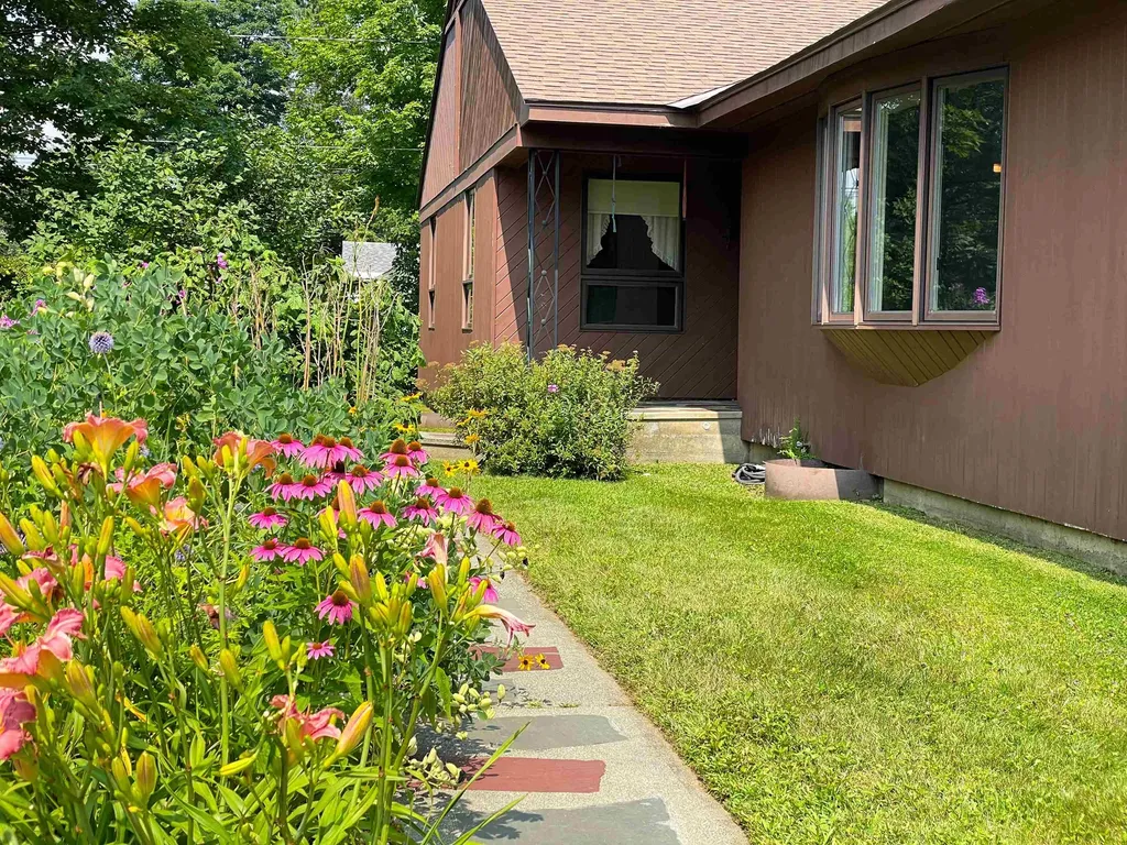 106 Fairwood Parkway Morristown VT 05661