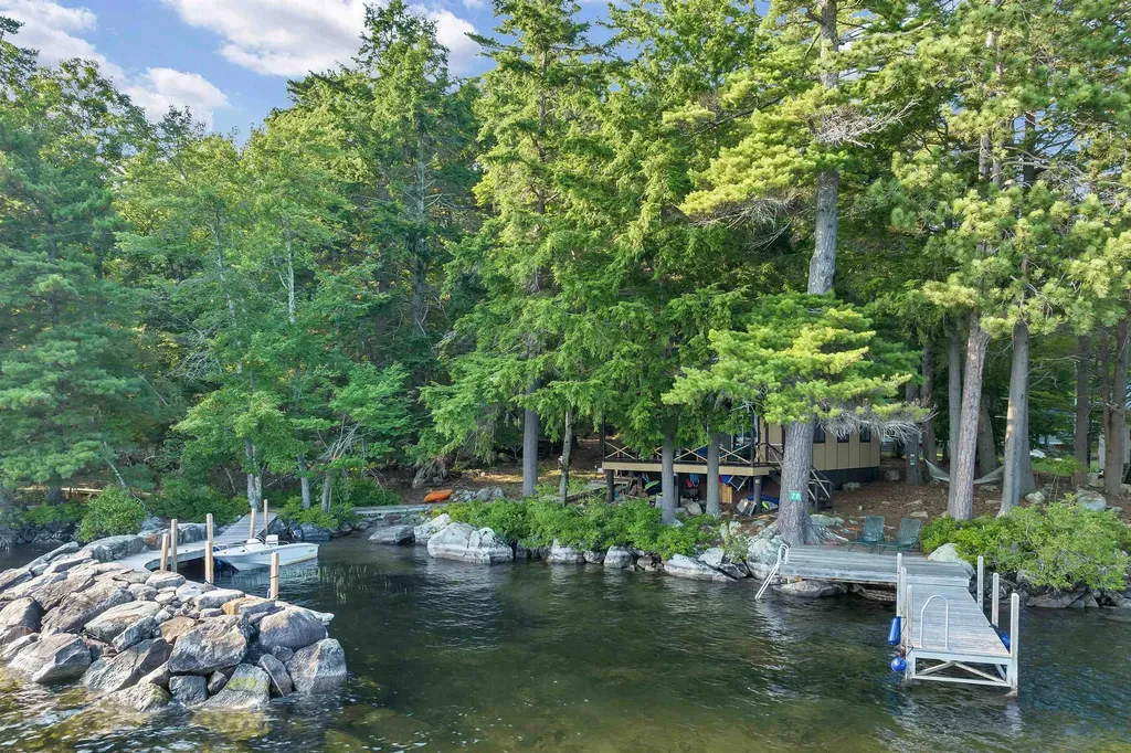 78, 79 Cow Island Tuftonboro NH 03816