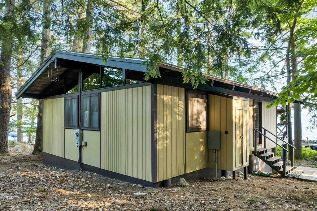 78, 79 Cow Island Tuftonboro NH 03816