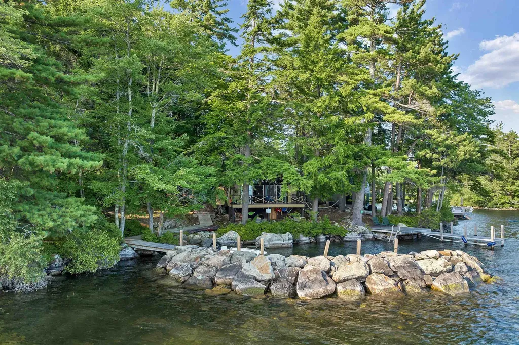 78, 79 Cow Island Tuftonboro NH 03816