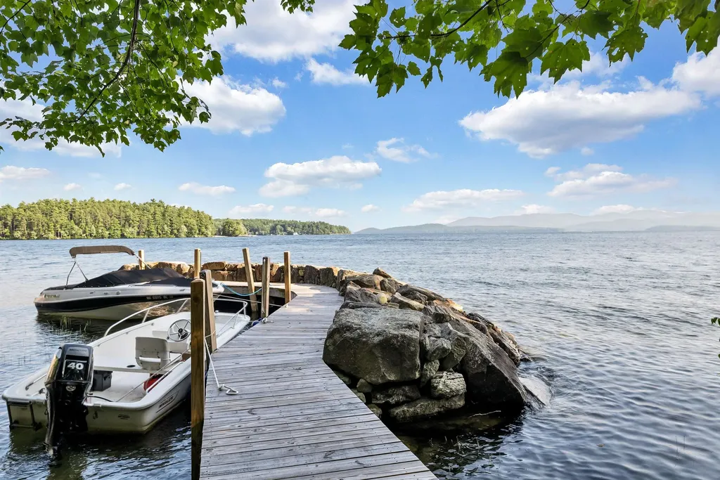 78, 79 Cow Island Tuftonboro NH 03816
