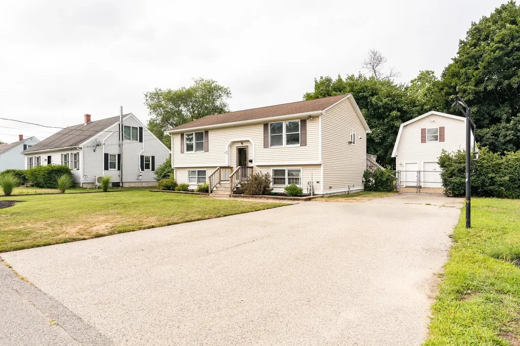 35 Western Avenue Rochester NH 03867
