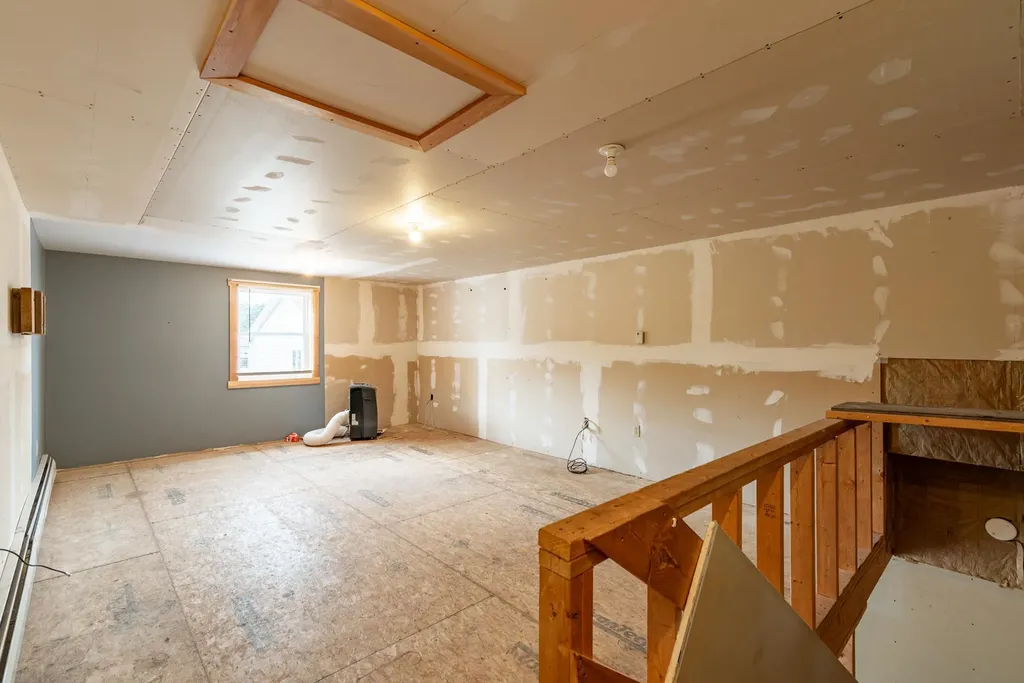 35 Western Avenue Rochester NH 03867