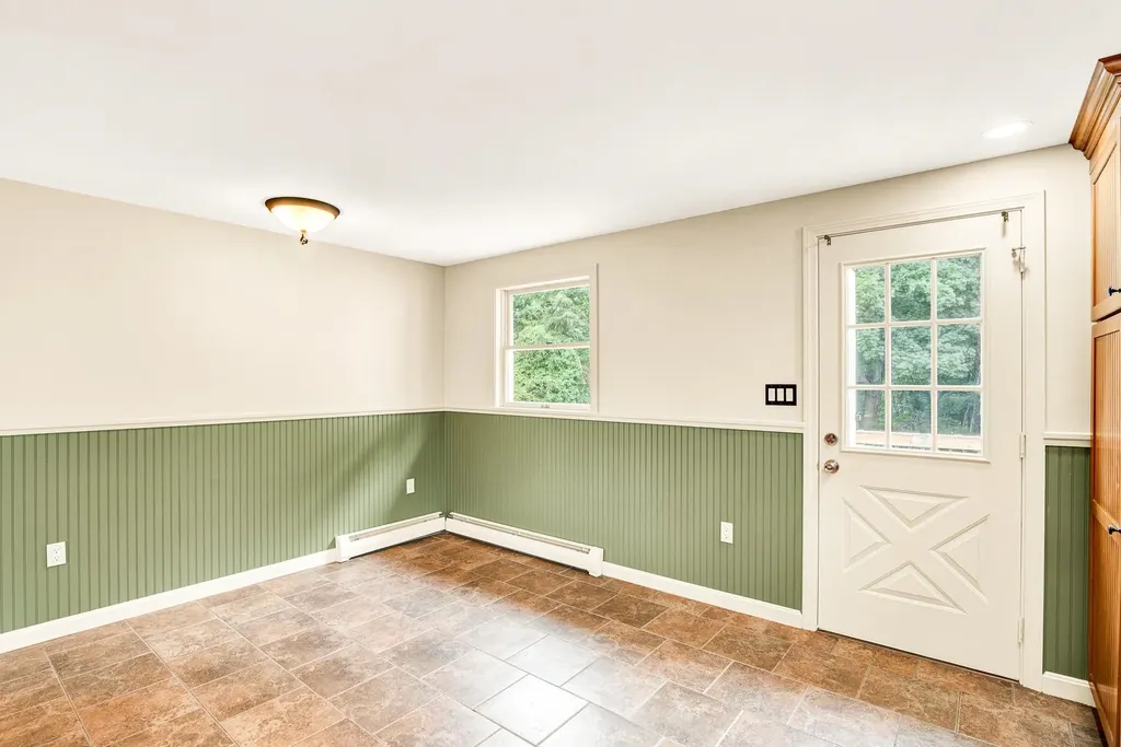 35 Western Avenue Rochester NH 03867