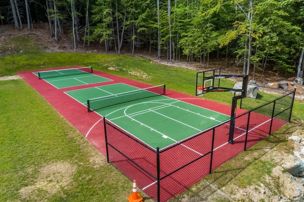 59 Blueberry Hill Lane Gilford NH 03249