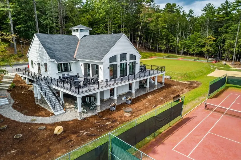 59 Blueberry Hill Lane Gilford NH 03249