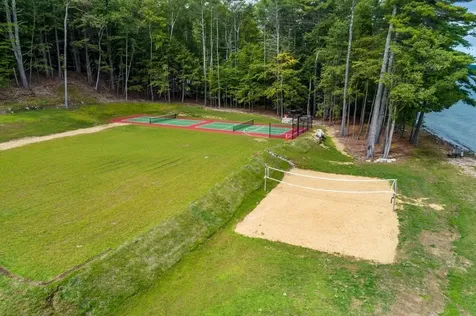 59 Blueberry Hill Lane Gilford NH 03249