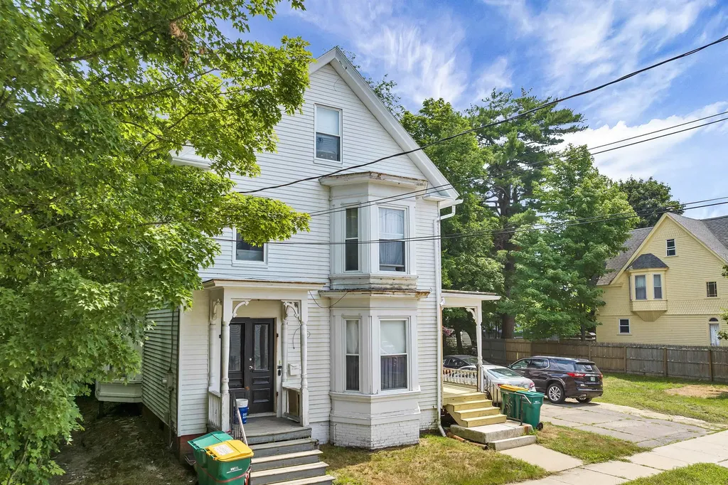 11 Leonard Street Rochester NH 03867