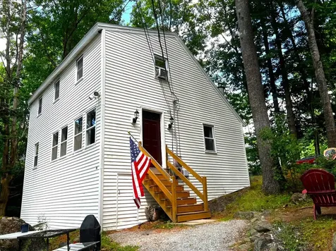 10 Boulder Pass Road Hillsborough NH 03244