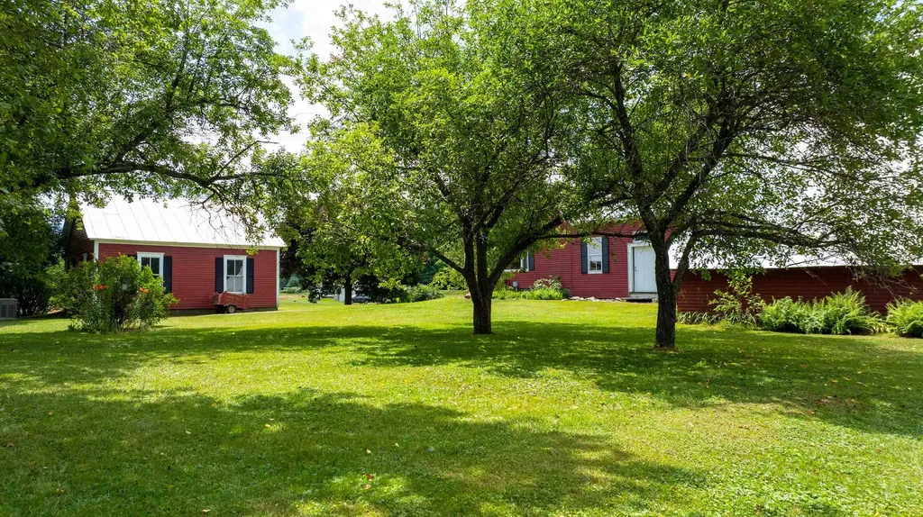 61 Putnam Road Bridgewater VT 05035