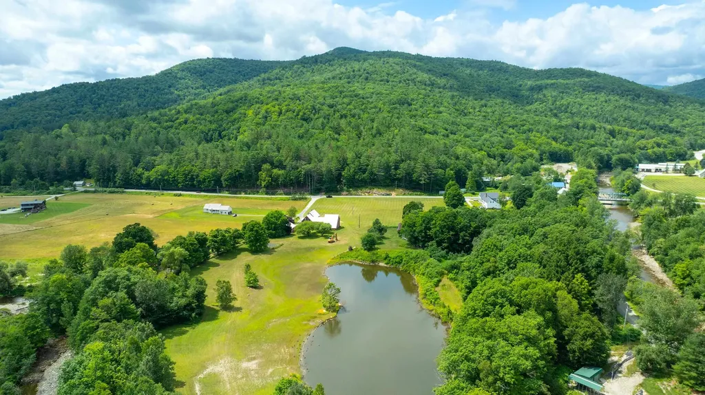 61 Putnam Road Bridgewater VT 05035