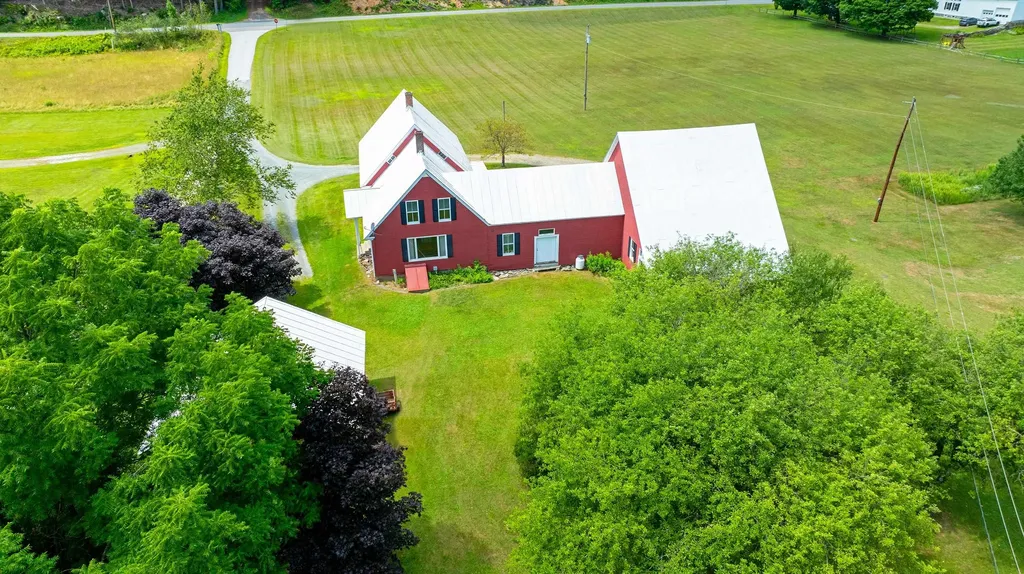 61 Putnam Road Bridgewater VT 05035