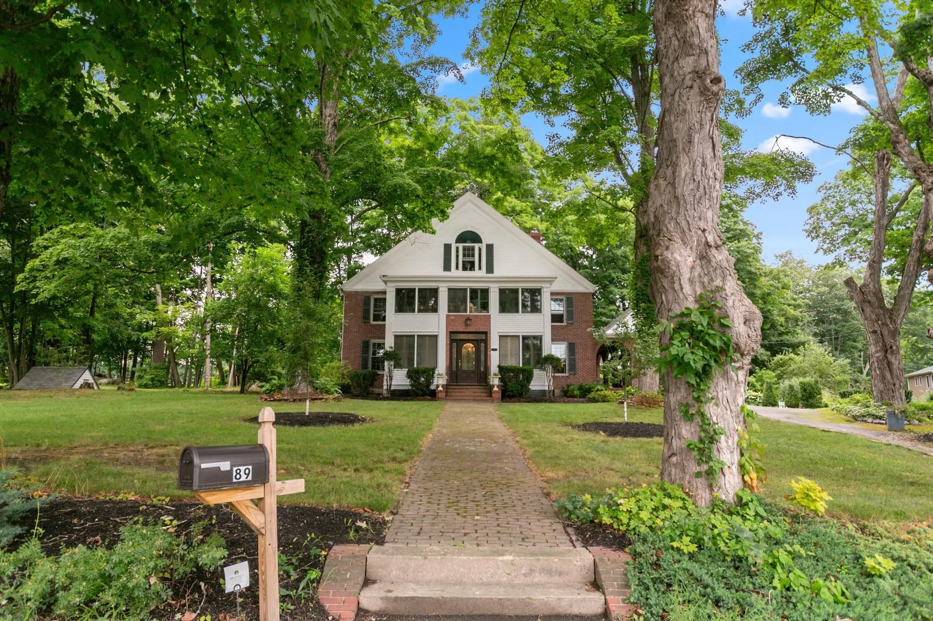 89 Elm Street Epping NH 03042